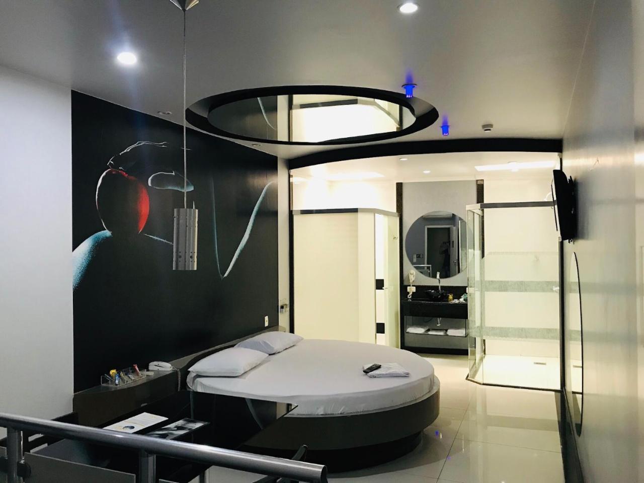 Love hotel Euro (adults Only) *